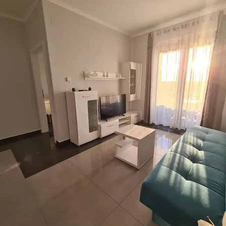 Diamond בית הארחה נין