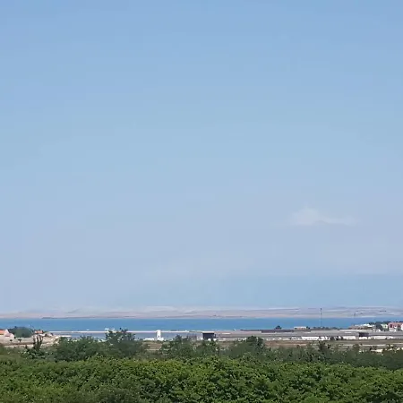 Diamond בית הארחה נין