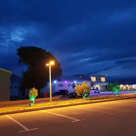 Diamond בית הארחה 3*