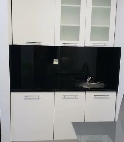 Diamond Gostinjska kuća 3*